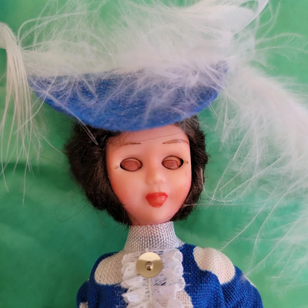 Vintage Paris Souvenir Doll ~ Mid-Century ~ Sweetly Chic!